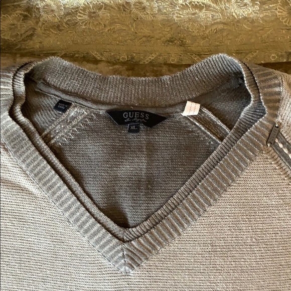 Men’s sweater by guess - Picture 2 of 4